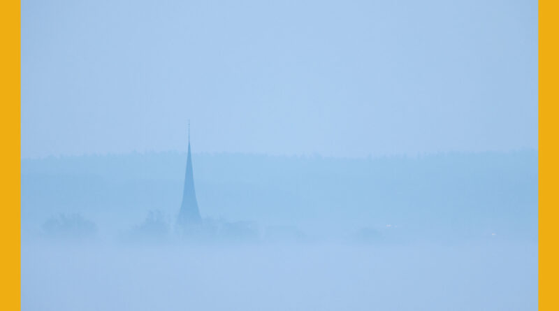 Väderbilden, mars: Dimma över den östgötska landsbygden